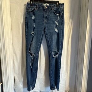 KanCan Estilo Jeans KC5055D Womens Sz 13/30 Destroyed/Distressed Raw‎ Hemline